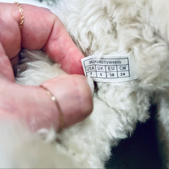 Vionic Slippers - Picture 11 of 11